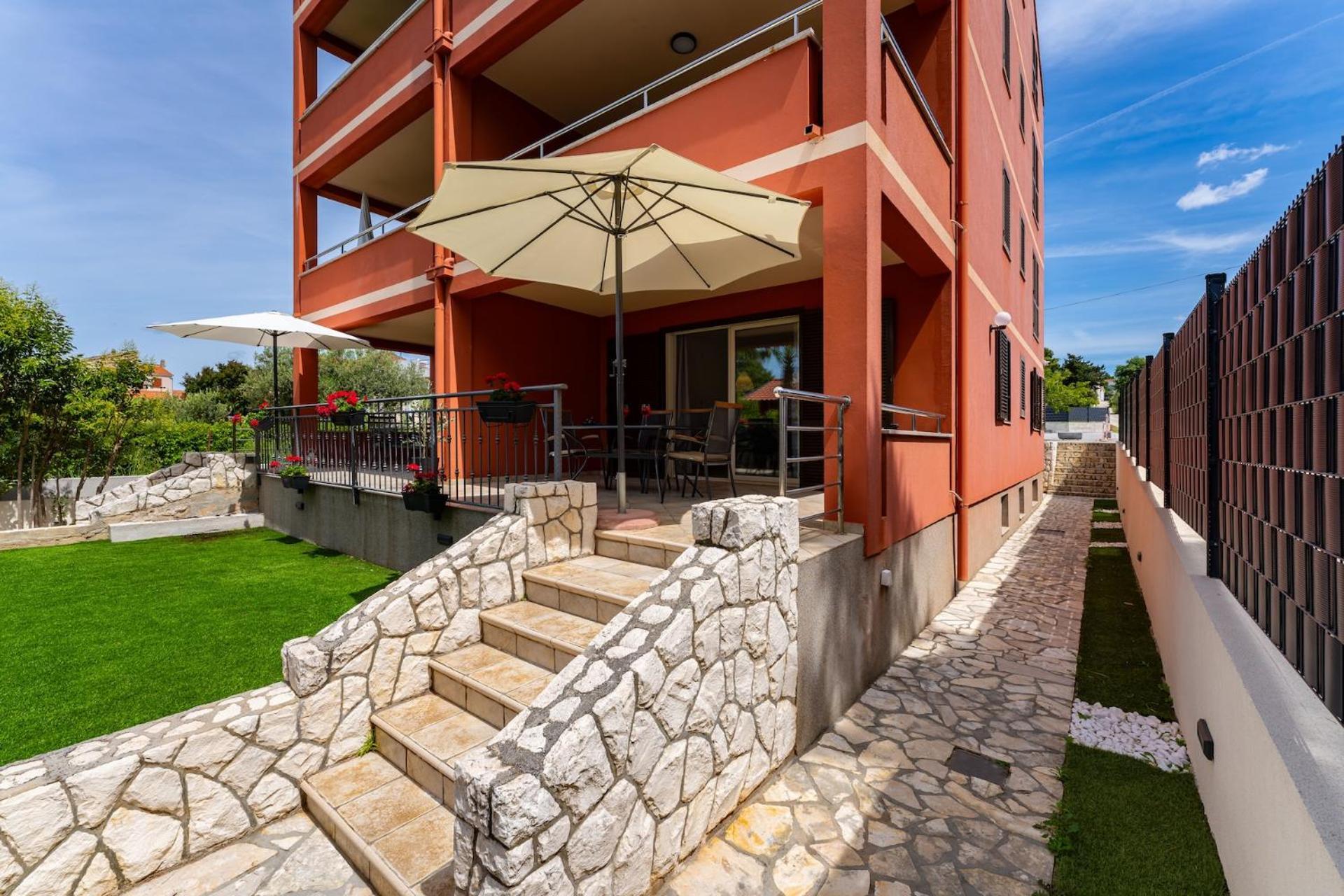 Apartma Sanmarino *