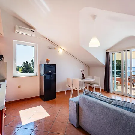 Apartments Villa Sanmarino Pakostane Exterior photo